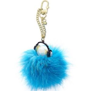 🎉HP🎉 Betsey Johnson Headphones Pom Pom 👜 Dangle
